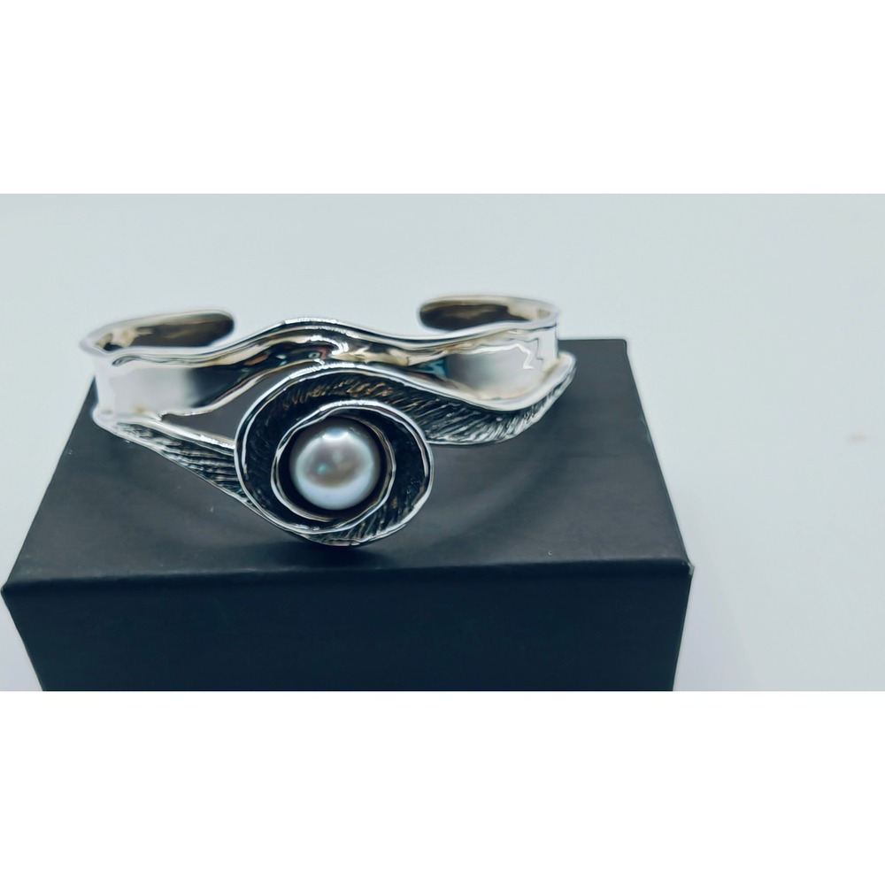 HG Israel 925 Sterling Silver Grey Pearl Swirl Textured Cuff Bracelet. - Picture 9 of 9